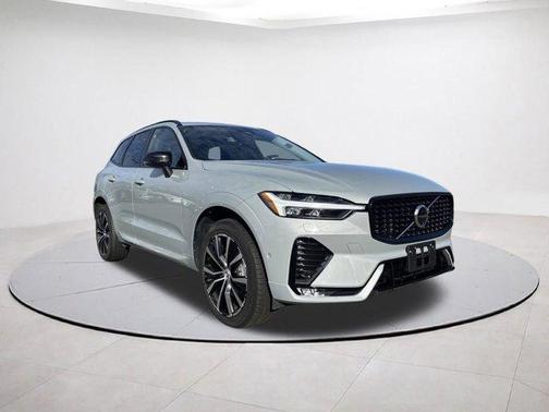 2025 Volvo XC60 B5 Plus