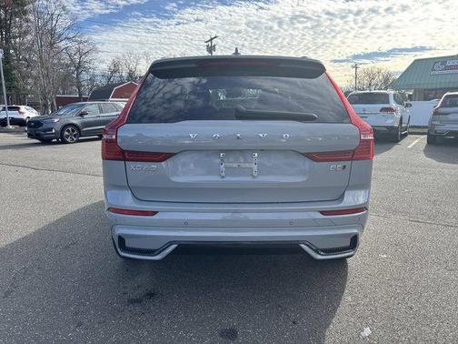 2025 Volvo XC60 B5 Plus