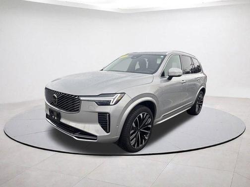 2025 Volvo XC90 B6 Plus 7-Seater