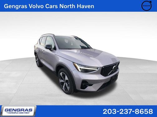 2026 Volvo XC40 B5 Plus