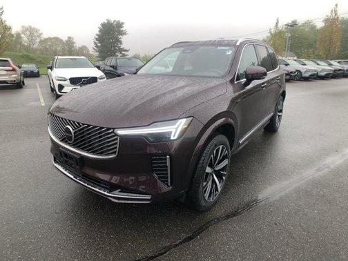 2025 Volvo XC90 B5 Core