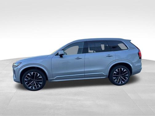2025 Volvo XC90 B6 Plus 7-Seater