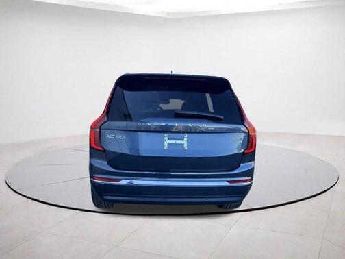 2025 Volvo XC90 PLUS