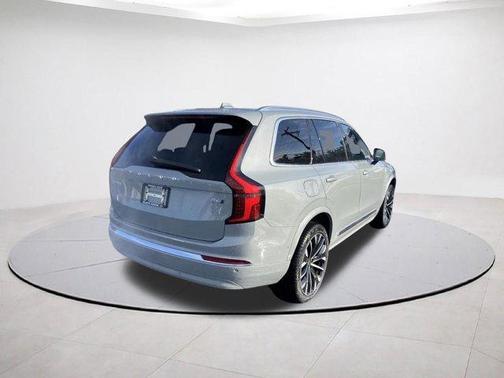 2026 Volvo XC90 B6 Ultra 7-Seater
