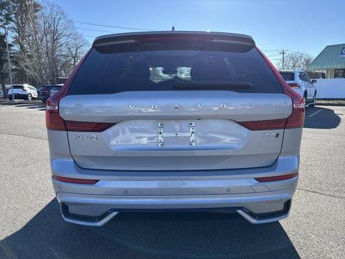 2025 Volvo XC60 B5 Plus