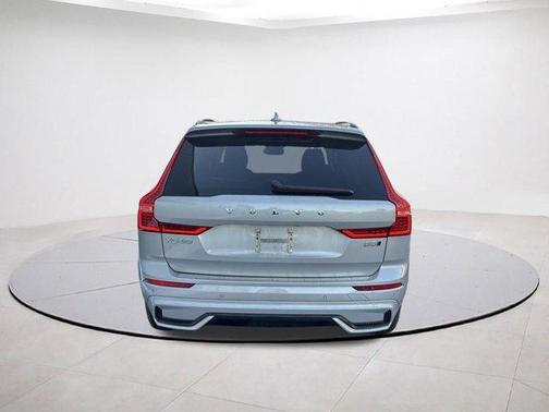 2023 Volvo XC60 B5 Plus Dark Theme