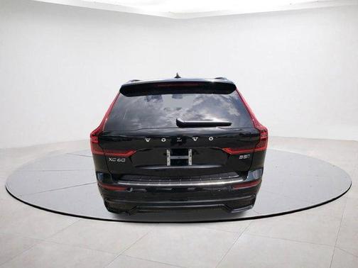2026 Volvo XC60 B5 Core