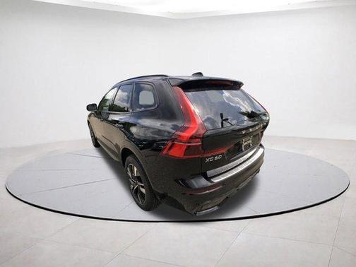 2026 Volvo XC60 B5 Core