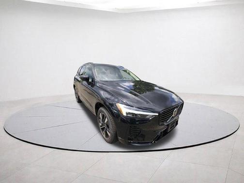 2026 Volvo XC60 B5 Core