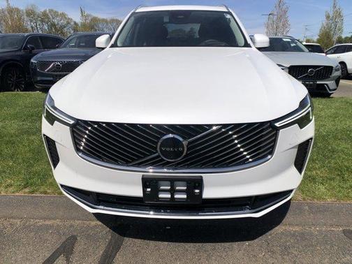 2025 Volvo XC90 B6 Ultra