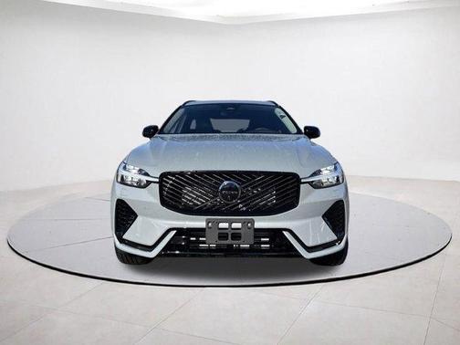 2026 Volvo XC60 Plug-In Hybrid T8 Plus