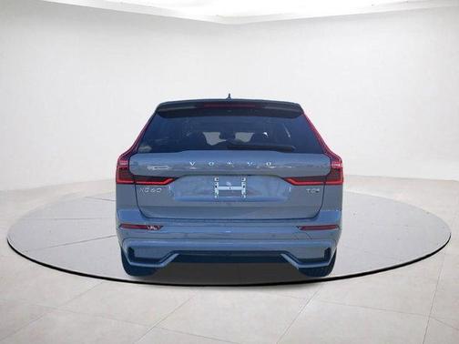 2026 Volvo XC60 Plug-In Hybrid T8 Plus