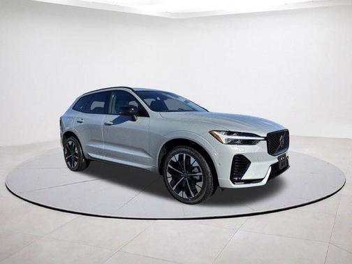 2026 Volvo XC60 Plug-In Hybrid T8 Plus