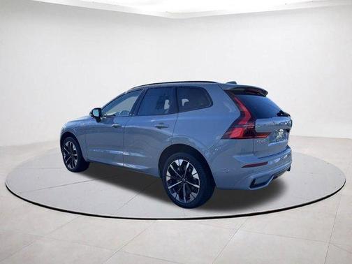 2026 Volvo XC60 Plug-In Hybrid T8 Plus