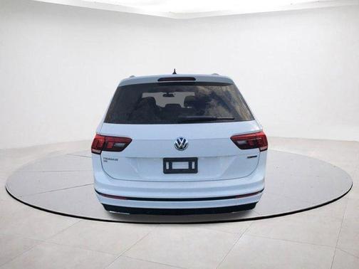 2021 Volkswagen Tiguan 2.0T SE R-Line Black