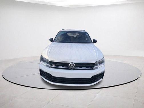2021 Volkswagen Tiguan 2.0T SE R-Line Black