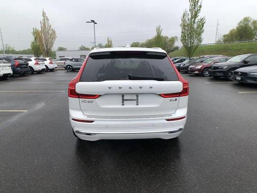 2023 Volvo XC60 B6 Ultimate Bright Theme