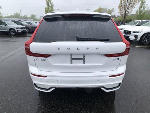 2025 Volvo XC60 B5 Core