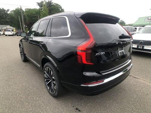 2025 Volvo XC90 B6 Plus 7-Seater