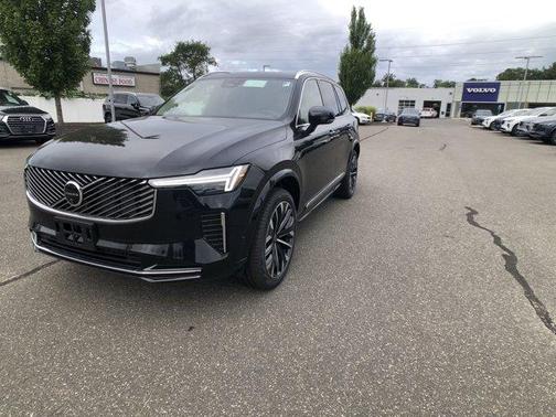 2026 Volvo XC90 PLUS