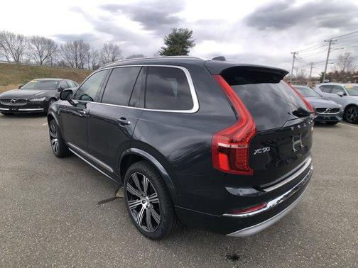 2022 Volvo XC90 Recharge Plug-In Hybrid T8 Inscription Extended Range 6P