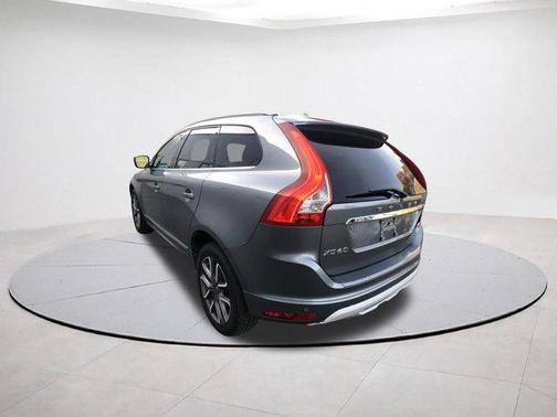 2017 Volvo XC60 T5 Dynamic