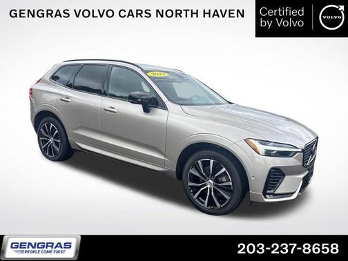 Bright 2024 Volvo XC60 B5 Ultimate Dark Theme