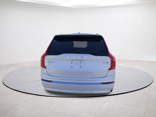 2024 Volvo XC90 B5 Core Bright Theme