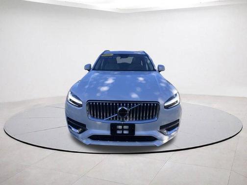 2024 Volvo XC90 B5 Core Bright Theme