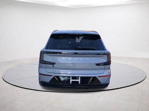 2025 Volvo EX90 Twin Motor Ultra