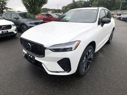 2026 Volvo XC60 B5 Plus