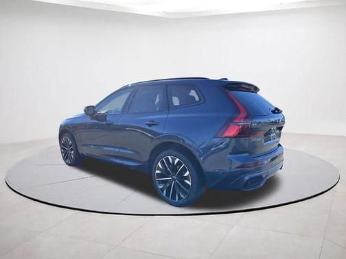 2026 Volvo XC60 B5 Ultra