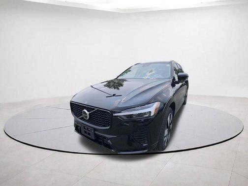 2025 Volvo XC60 Plug-In Hybrid T8 Plus