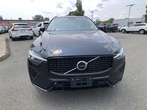 2025 Volvo XC60 Plug-In Hybrid T8 Plus