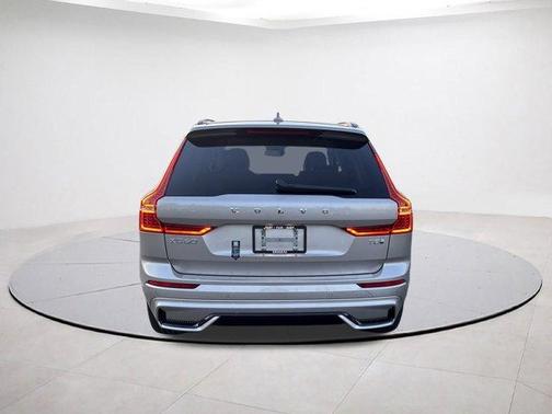 2025 Volvo XC60 Plug-In Hybrid T8 Ultra