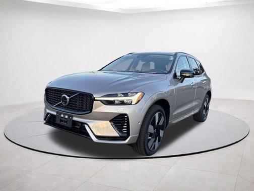 2025 Volvo XC60 Plug-In Hybrid T8 Ultra