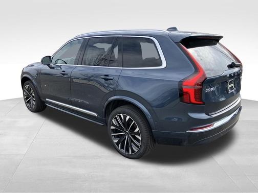 2026 Volvo XC90 B5 Plus 7-Seater