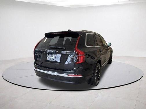 2025 Volvo XC90 PLUS