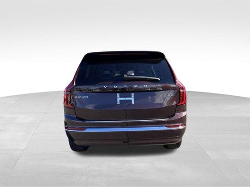 2026 Volvo XC90 B5 Core