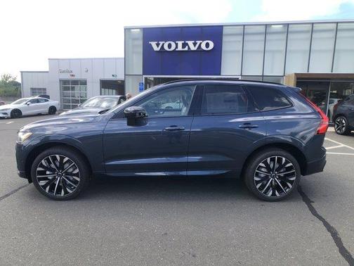 2026 Volvo XC60 B5 Ultra