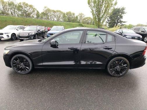 2024 Volvo S60 B5 Plus Black Edition