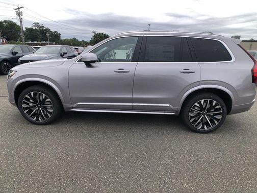 2026 Volvo XC90 PLUS