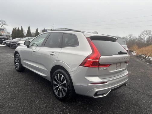 2025 Volvo XC60 B5 Plus