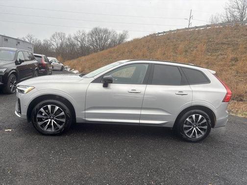 2025 Volvo XC60 B5 Plus