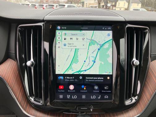 Denim Blue Metallic 2023 Volvo XC60 B5 Ultimate Dark Theme