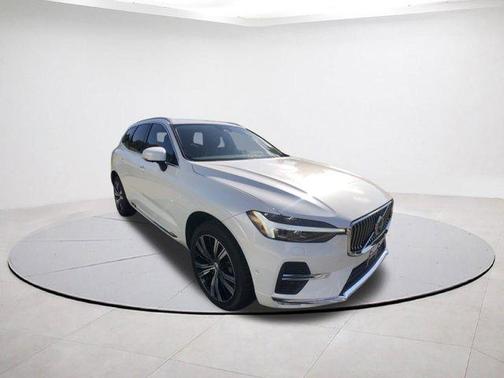 2022 Volvo XC60 B5 Inscription