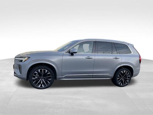2025 Volvo XC90 B6 Plus 7-Seater