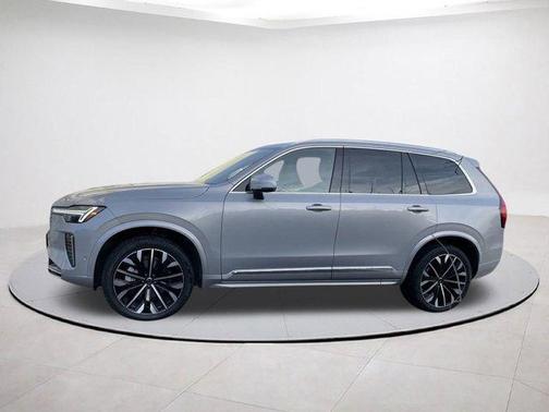 2025 Volvo XC90 B6 Plus 7-Seater