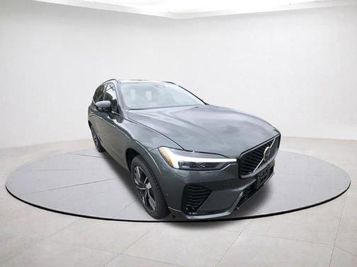 2026 Volvo XC60 B5 Plus