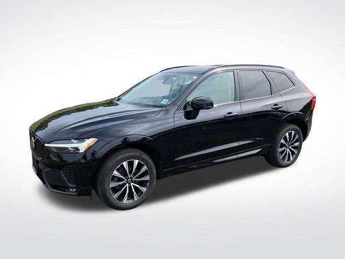 Onyx Black Metallic 2023 Volvo XC60 B5 Plus Dark Theme